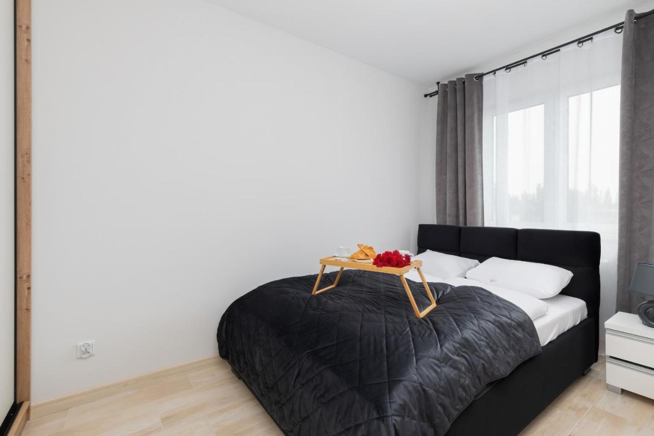 Sunny Apartments With Parking & Balcony Luzycka By Noclegi Renters 斯维诺乌伊希切 外观 照片